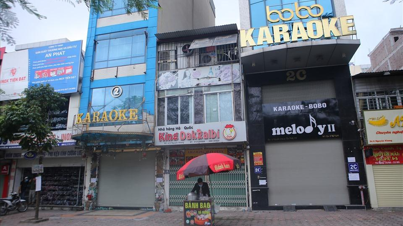 Bộ Y tế đề nghị cân nhắc việc mở cửa lại dịch vụ karaoke, vũ trường phù hợp với tình hình dịch Bộ Y tế đề nghị cân nhắc việc mở cửa lại dịch vụ karaoke, vũ trường phù hợp với tình hình dịch