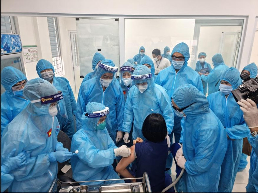 Việt Nam đã thực hiện tiêm chủng vaccine phòng Covid-19 cho hơn 70.000 người là các lực lượng tuyến đầu chống dịch tại 19 tỉnh, thành phố Việt Nam đã thực hiện tiêm chủng vaccine phòng Covid-19 cho hơn 70.000 người là các lực lượng tuyến đầu chống dịch tại 19 tỉnh, thành phố