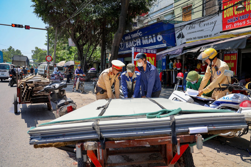 Nguy cơ tai nạn tiềm ẩn, nhưng đi kèm là cản trở giao thông