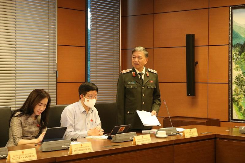 Bộ trưởng Bộ Công an Tô Lâm phát biểu tại thảo luận tổ