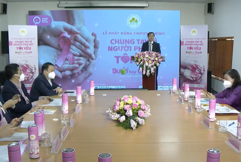 Thứ trưởng Bộ Y tế Trần Văn Thuấn phát biểu tại buổi phát động chiến dịch