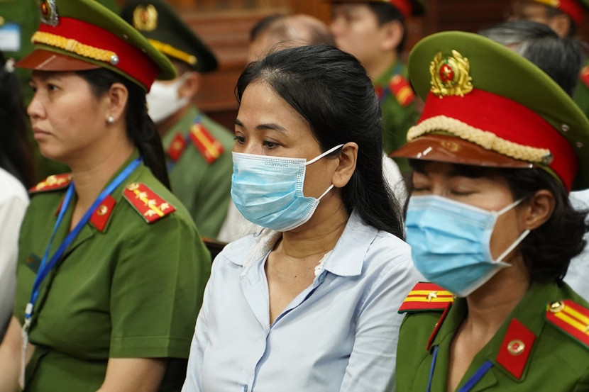 Nữ Giám đốc Công ty Xuyên Việt Ool - bị cáo Mai Thị Hồng Hạnh. Nữ Giám đốc Công ty Xuyên Việt Ool - bị cáo Mai Thị Hồng Hạnh.