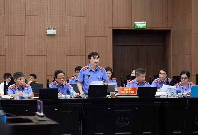 Đại diện Viện KSND TP Hà Nội thực hành quyền công tố tại phiên xử