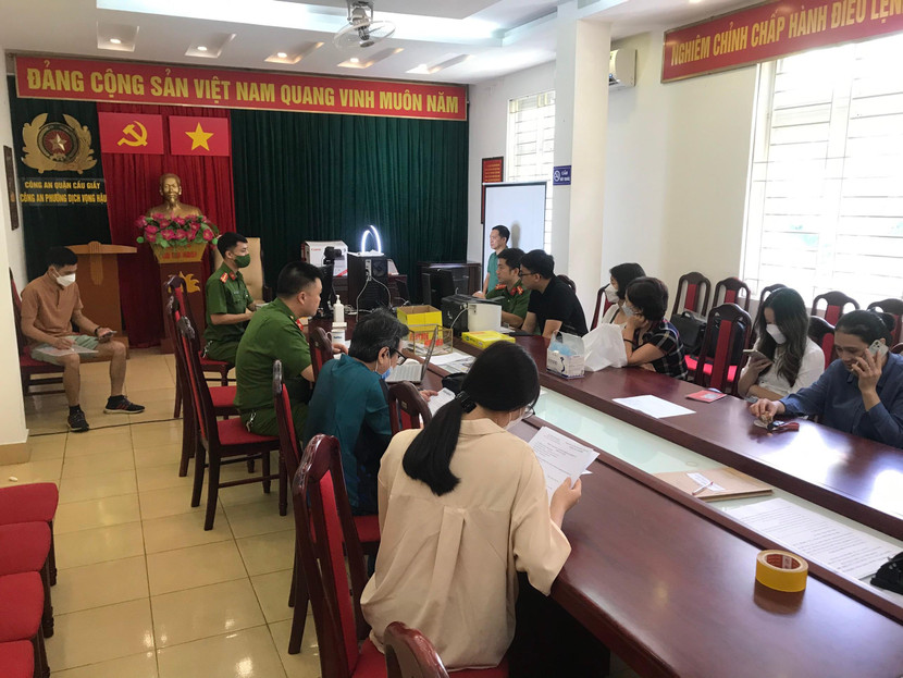 Các đơn vị trong Cụm thi đua số 9 tập trung triển khai quyết liệt Mệnh lệnh 01 Của Giám đốc CATP Hà Nội về thu nhận hồ sơ cấp căn cước công dân gắn chíp