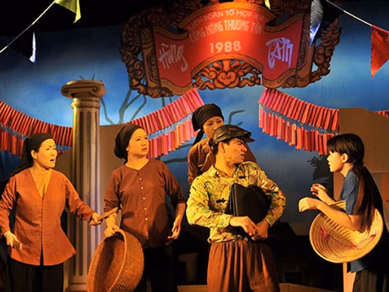 Một cảnh trong vở diễn "Bệnh sĩ"