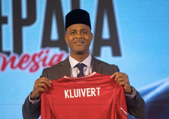 Tân HLV Kluivert tự tin thắng Australia trong trận ra mắt tuyển Indonesia