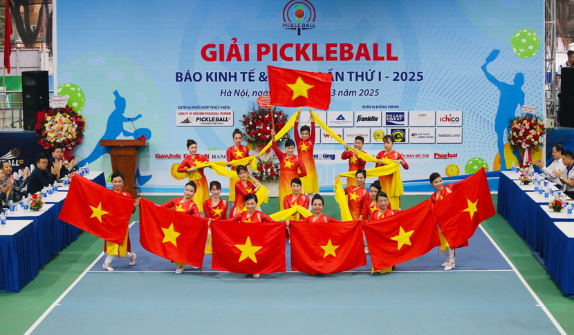 Văn nghệ chào mừng khai mạc giải