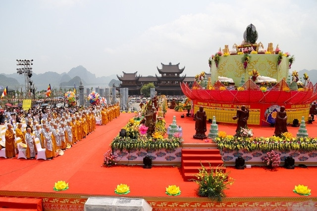 Đại lễ Phật đản Vesak 2019 tổ chức tại Trung tâm Văn hóa Tam Chúc, Kim Bảng, Hà Nam Đại lễ Phật đản Vesak 2019 tổ chức tại Trung tâm Văn hóa Tam Chúc, Kim Bảng, Hà Nam
