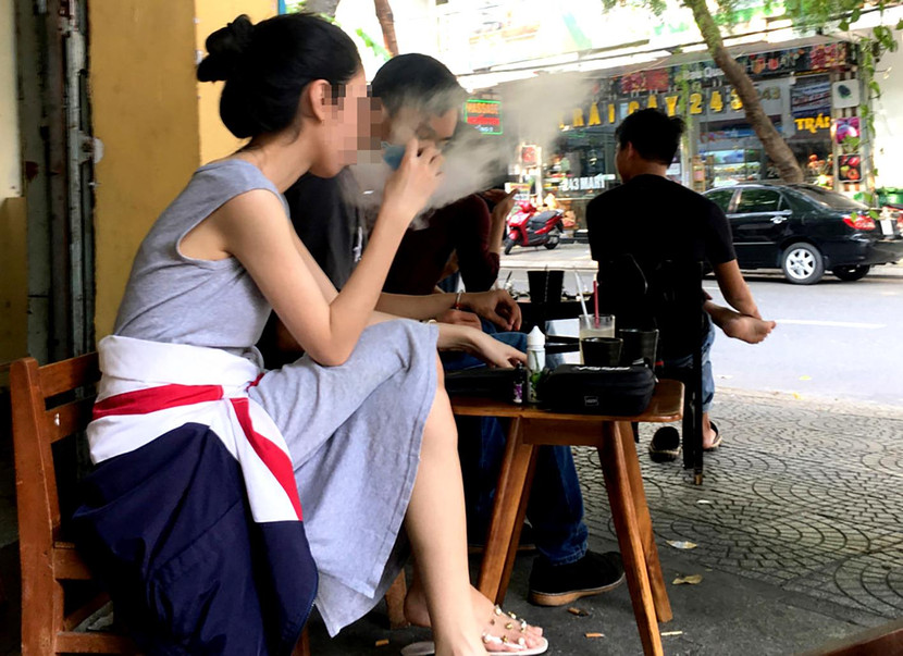 Cảnh báo tình trạng hút thuốc lá điện tử ở học sinh (Ảnh minh họa)