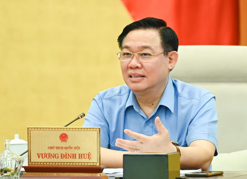 Chủ tịch Quốc hội Vương Đình Huệ phát biểu tại phiên họp Chủ tịch Quốc hội Vương Đình Huệ phát biểu tại phiên họp