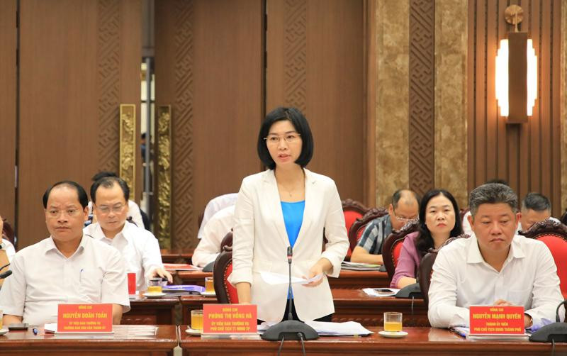 Phó Chủ tịch Thường trực HĐND TP Phùng Thị Hồng Hà phát biểu ý kiến tại buổi làm việc. Phó Chủ tịch Thường trực HĐND TP Phùng Thị Hồng Hà phát biểu ý kiến tại buổi làm việc.