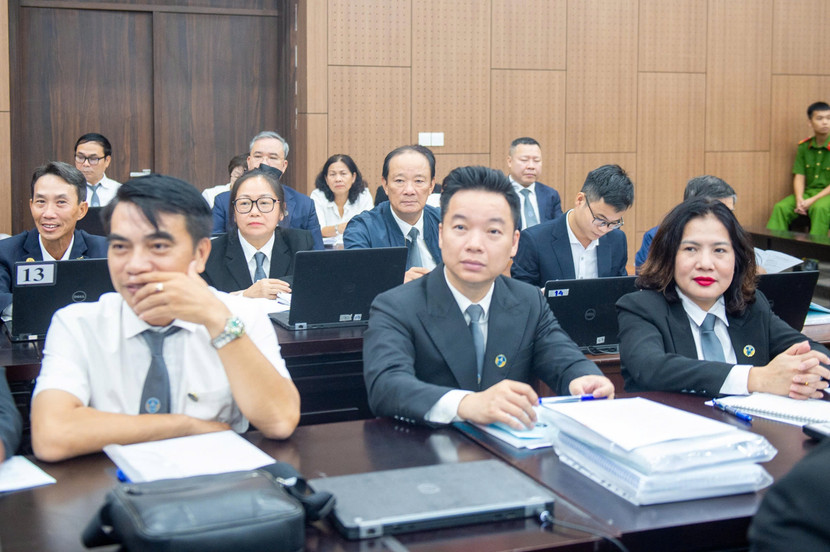 Luật sư tham gia bào chữa cho các bị cáo tại phiên tòa