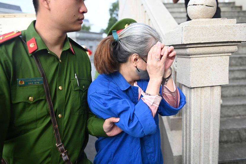 Nhiều bị cáo trong vụ đánh bạc hàng trăm triệu USD là nữ giới