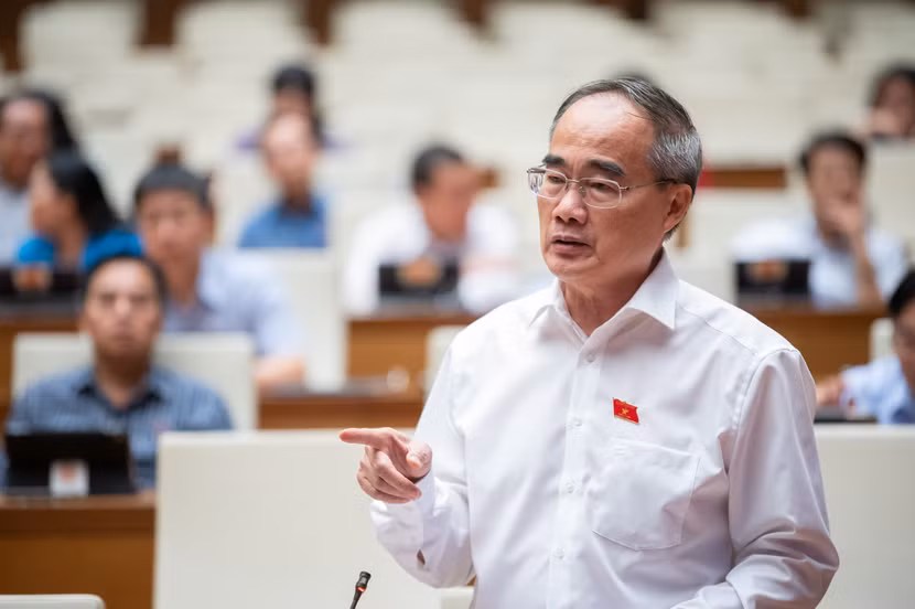 Đại biểu Nguyễn Thiện Nhân (đoàn TP HCM) phát biểu