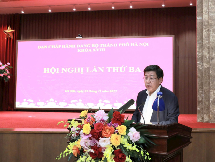 Phó Chủ tịch Thường trực UBND TP Hà Nội Dương Đức Tuấn phát biểu tiếp thu, giải trình các ý kiến thảo luận tại hội nghị