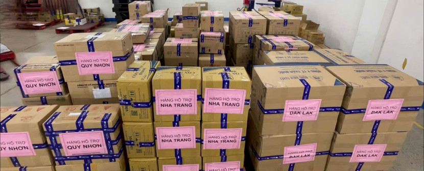 Cơ số thuốc và vật tư y tế thiết yếu từ Long Châu tiếp sức y tế cho người dân miền Trung