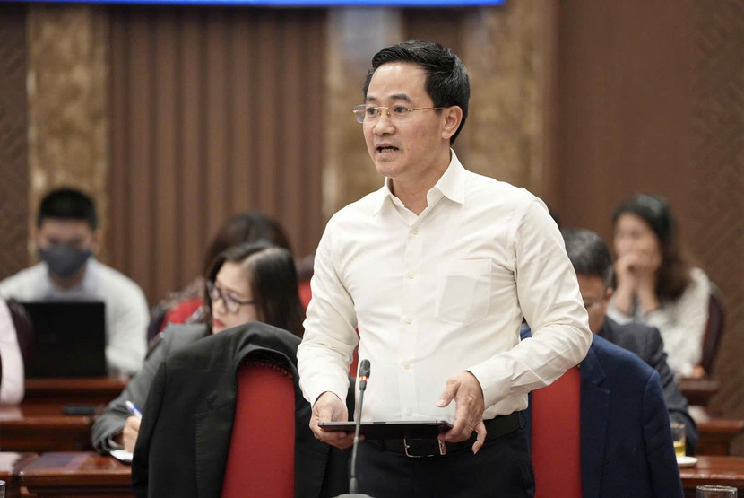 Các đại biểu phát biểu thảo luận tại hội nghị