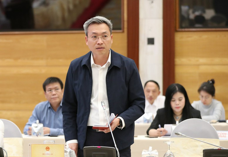 Thiếu tướng Nguyễn Quốc Toản thông tin đến báo chí