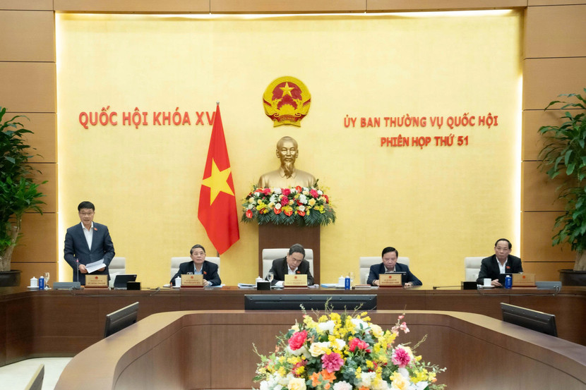 Phó Chủ tịch Quốc hội Vũ Hồng Thanh phát biểu kết luận nội dung phiên thảo luận