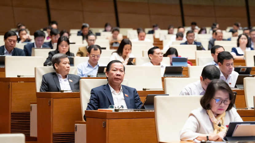 Quang cảnh phiên thảo luận tại Quốc hội chiều 25-11 Quang cảnh phiên thảo luận tại Quốc hội chiều 25-11