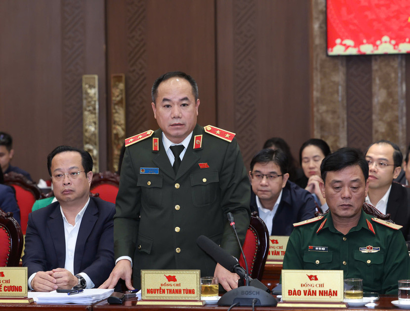 Trung tướng Nguyễn Thanh Tùng, Ủy viên Ban Thường vụ Thành ủy, Giám đốc CATP Hà Nội phát biểu tham luận