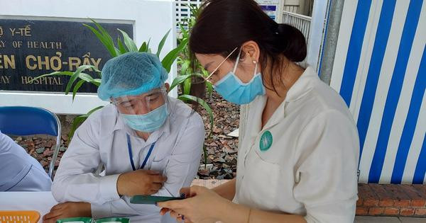 Người dân có thể khai báo y tế bằng nhiều hình thức Người dân có thể khai báo y tế bằng nhiều hình thức