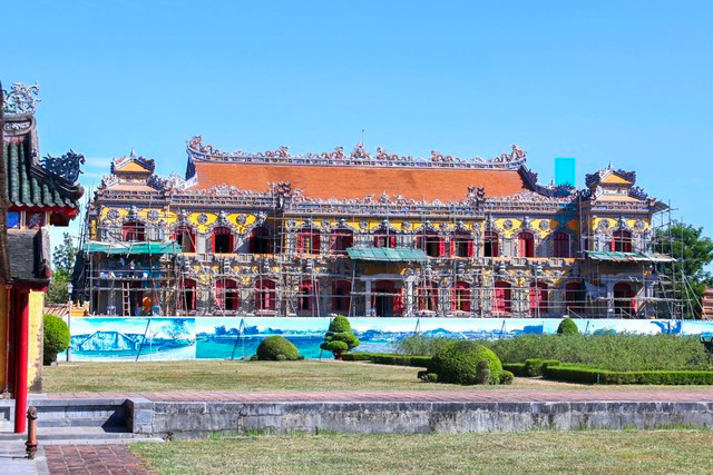 Điện Kiến Trung trong thời gian tu bổ