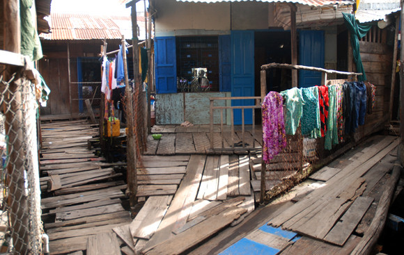 "Xóm nước đen" giữa lòng thiên đường biển đảo ảnh 4