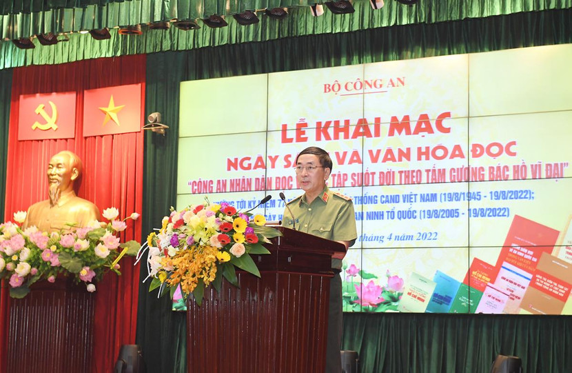 Thượng tướng, PGS.TS Trần Quốc Tỏ, Ủy viên Trung ương Đảng, Thứ trưởng Bộ Công an phát biểu khai mạc Ngày sách và văn hóa đọc Thượng tướng, PGS.TS Trần Quốc Tỏ, Ủy viên Trung ương Đảng, Thứ trưởng Bộ Công an phát biểu khai mạc Ngày sách và văn hóa đọc