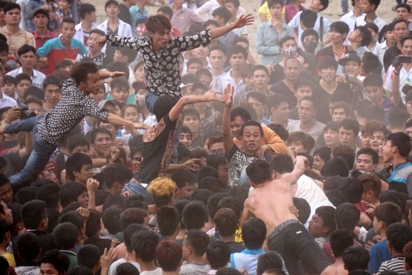 Màn cướp phết những năm trước ở Lễ hội Hiền Quan