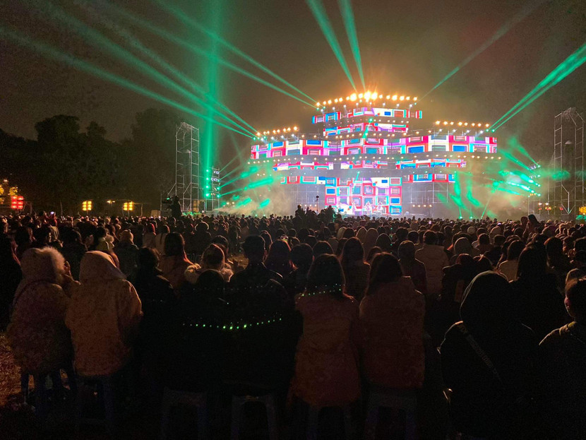 Đêm nhạc thu hút hàng nghìn khán giả tới tham dự