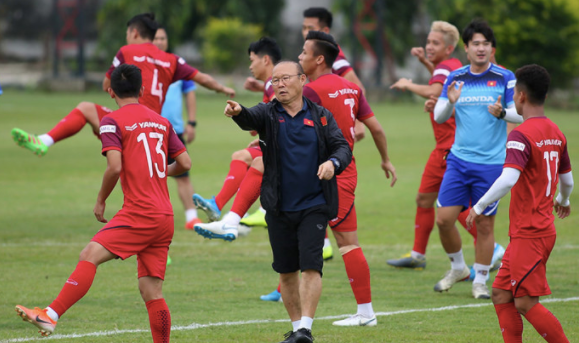Thầy trò HLV Park Hang-seo cũng đang chờ quyết định của VFF về kế hoạch 2 trận giao hữu