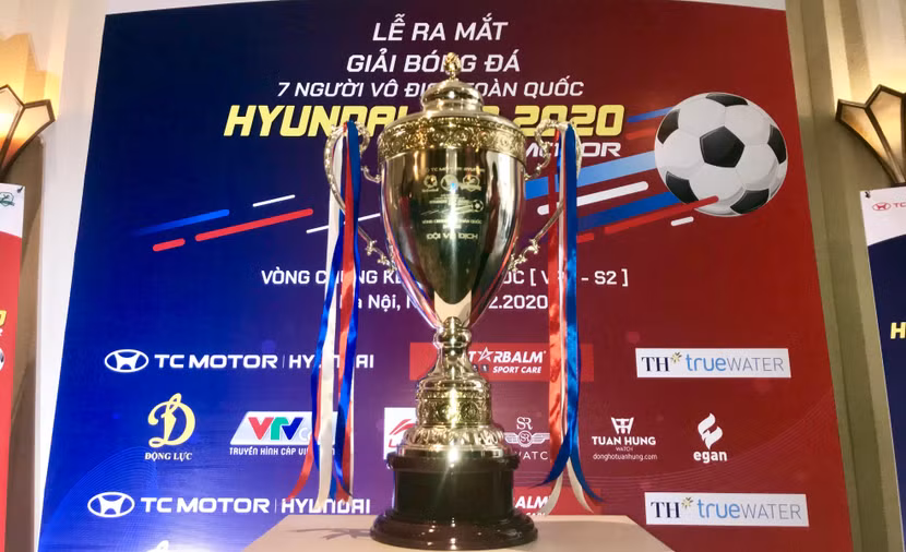 Chiếc cúp vô địch mùa 2020 sẽ được trao ngày 27-12