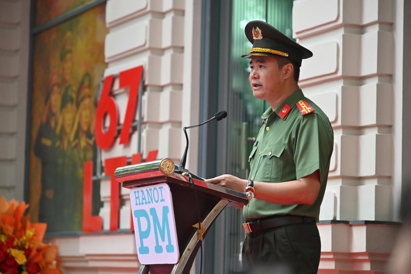 Đại tá Nguyễn Ngọc Quyền, Phó Bí thư Đảng ủy, Phó Giám đốc Công an thành phố Hà Nội phát biểu tại buổi lễ