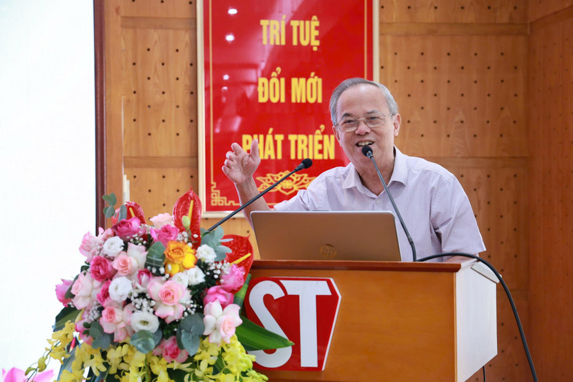 GS.TS Đinh Xuân Dũng