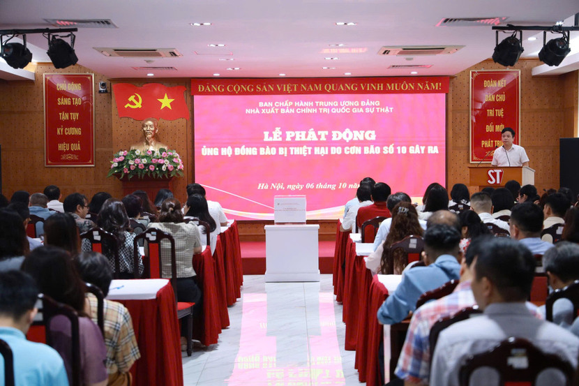 Lễ phát động ủng hộ đồng bào bị thiệt hại do cơn bão số 10 tiếp tục khẳng định truyền thống nhân văn, tinh thần đoàn kết, sẻ chia và trách nhiệm xã hội của tập thể cán bộ, viên chức, người lao động Nhà xuất bản.