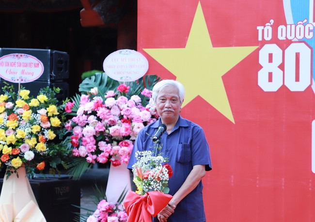 Nhà sử học Dương Trung Quốc, Tổng Thư ký Hội Khoa học Lịch sử Việt Nam, Tổng Biên tập Tạp chí Xưa & Nay chia sẻ tại buổi lễ. Nhà sử học Dương Trung Quốc, Tổng Thư ký Hội Khoa học Lịch sử Việt Nam, Tổng Biên tập Tạp chí Xưa & Nay chia sẻ tại buổi lễ.