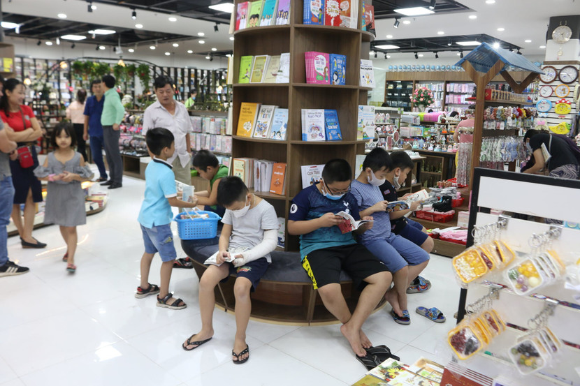 Việc tạo ra các không gian đọc sách hấp dẫn là điều rất quan trọng để thúc đẩy văn hóa đọc Việc tạo ra các không gian đọc sách hấp dẫn là điều rất quan trọng để thúc đẩy văn hóa đọc