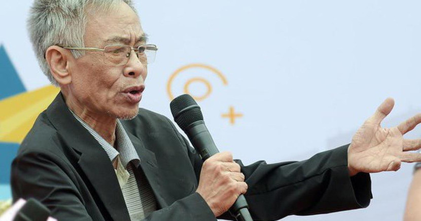 Nhà thơ Hoàng Nhuận Cầm