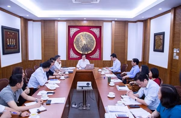 Cuộc họp do Thứ trưởng Bộ VHTTDL Tạ Quang Đông chủ trì nhằm đảm bảo quyền lợi cho các học sinh Học viện Múa Việt Nam Cuộc họp do Thứ trưởng Bộ VHTTDL Tạ Quang Đông chủ trì nhằm đảm bảo quyền lợi cho các học sinh Học viện Múa Việt Nam