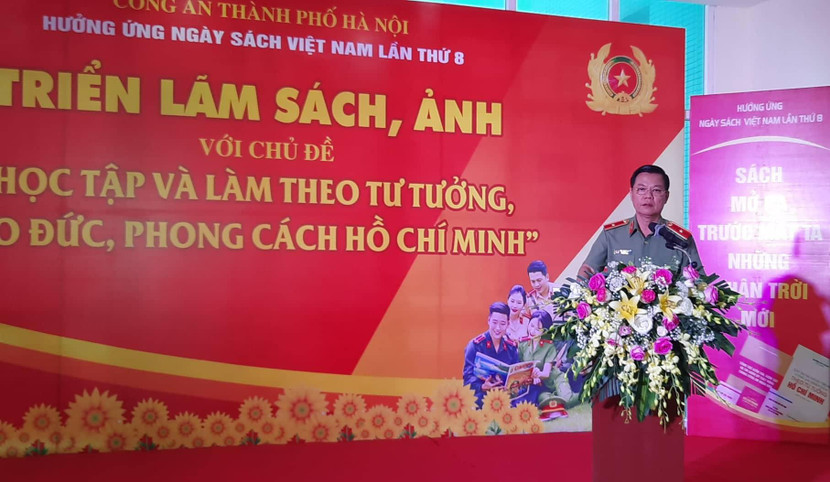 Thiếu tướng Đào Thanh Hải, Phó Bí thư Đảng ủy, Phó Giám đốc Công an thành phố Hà Nội phát biểu tại buổi lễ Thiếu tướng Đào Thanh Hải, Phó Bí thư Đảng ủy, Phó Giám đốc Công an thành phố Hà Nội phát biểu tại buổi lễ