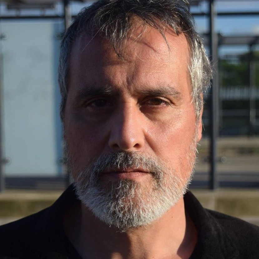 Đạo diễn người Pháp Marcelino Martin Valiente. Đạo diễn người Pháp Marcelino Martin Valiente.