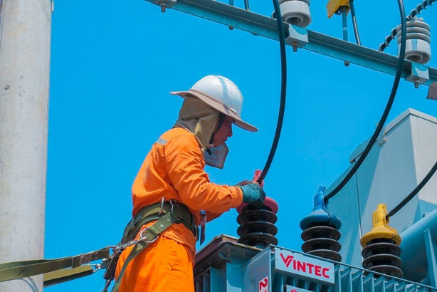 Đang nghiên cứu phương án điều chỉnh giá điện 2 tháng một lần Đang nghiên cứu phương án điều chỉnh giá điện 2 tháng một lần