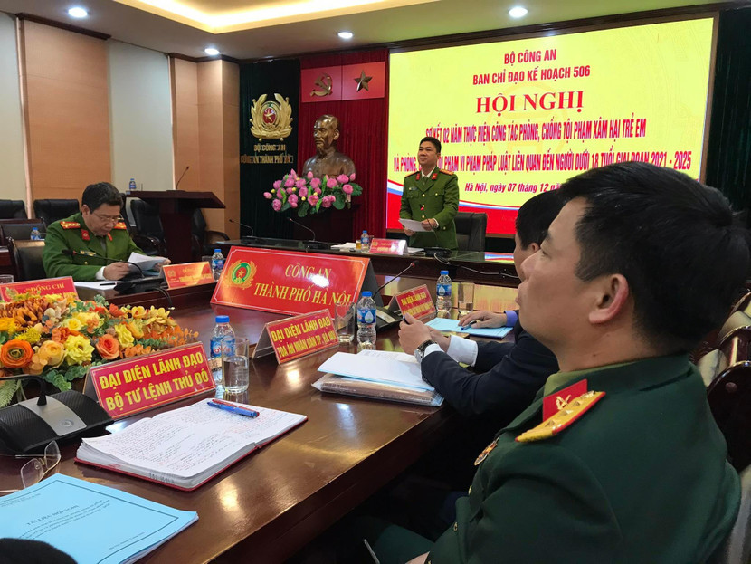 Phát biểu tại hội nghị, Đại tá Dương Đức Hải - Phó Giám đốc CATP Hà Nội khẳng định, phòng chống tội phạm xâm hại trẻ em là vấn đề cấp thiết hiện nay Phát biểu tại hội nghị, Đại tá Dương Đức Hải - Phó Giám đốc CATP Hà Nội khẳng định, phòng chống tội phạm xâm hại trẻ em là vấn đề cấp thiết hiện nay