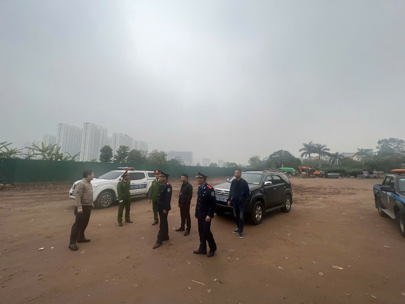 Lực lượng chức năng đã tiến hành giải tỏa các điểm trông giữ không phép