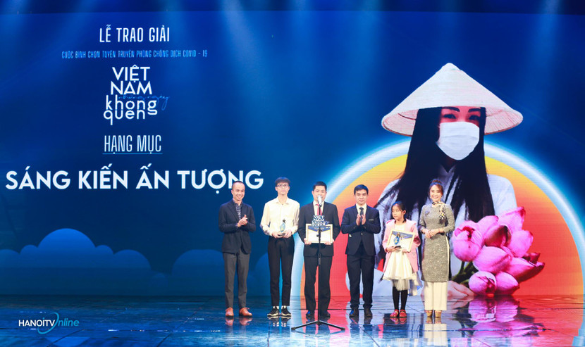 Tác giả đoạt giải được tôn vinh tại đêm Gala Tác giả đoạt giải được tôn vinh tại đêm Gala