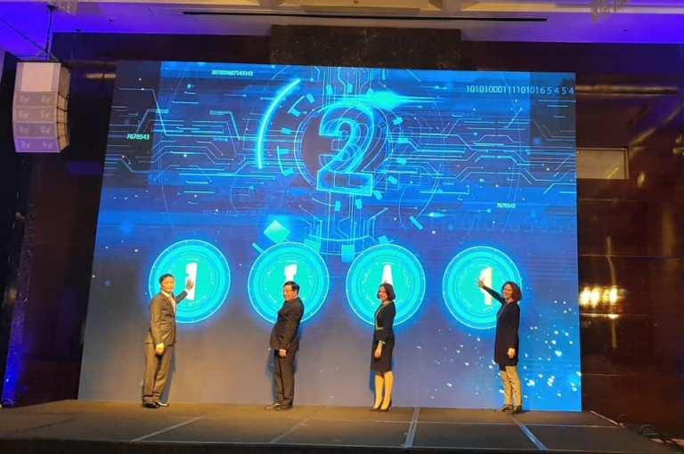 Các đại biểu thực hiện nghi thức khai trương FTAP