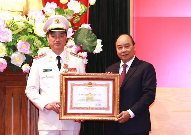 Thủ tướng Nguyễn Xuân Phúc trao Huân chương Quân công hạng Nhất tặng Thiếu tướng Nguyễn Duy Ngọc, Thứ trưởng Bộ Công an