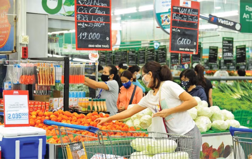 S&amp;P Global dự báo kinh tế Việt Nam tăng 10,9% trong năm 2021