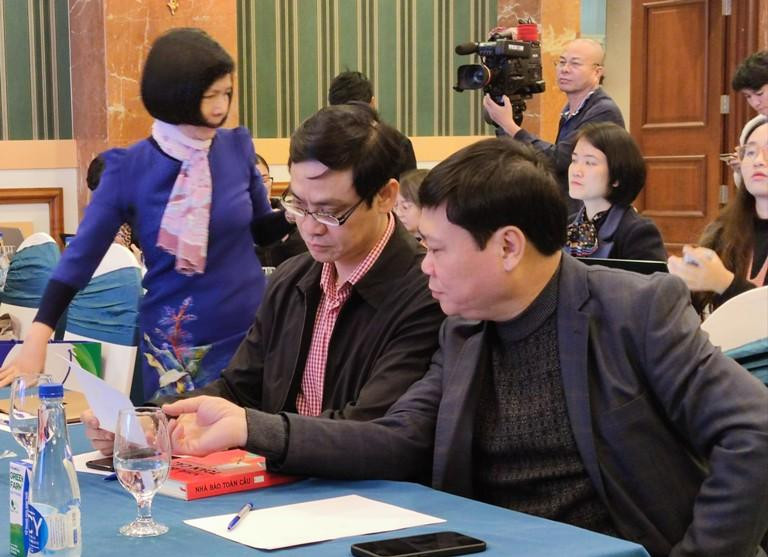 Lãnh đạo, phóng viên, biên tập viên các cơ quan báo chí tham gia buổi tập huấn Lãnh đạo, phóng viên, biên tập viên các cơ quan báo chí tham gia buổi tập huấn